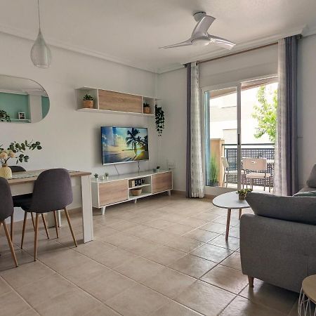 Apartamento Las Palmeras - Con Terraza, Barbacoa, Aire Acondicionado Y A 250M De La Playa! Los Alcazares Ngoại thất bức ảnh