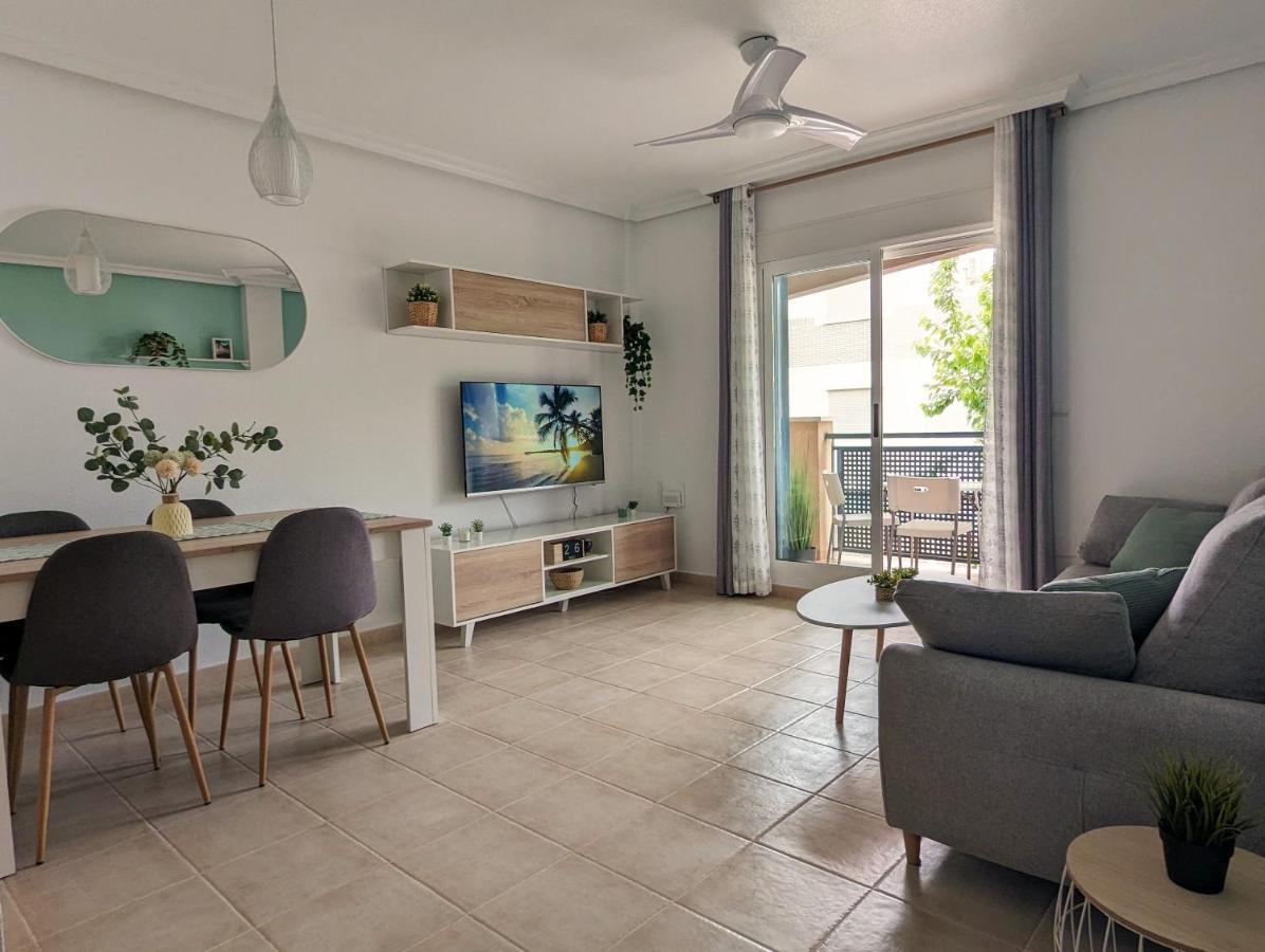 Apartamento Las Palmeras - Con Terraza, Barbacoa, Aire Acondicionado Y A 250M De La Playa! Los Alcazares Ngoại thất bức ảnh