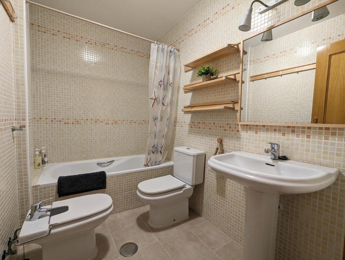 Apartamento Las Palmeras - Con Terraza, Barbacoa, Aire Acondicionado Y A 250M De La Playa! Los Alcazares Ngoại thất bức ảnh