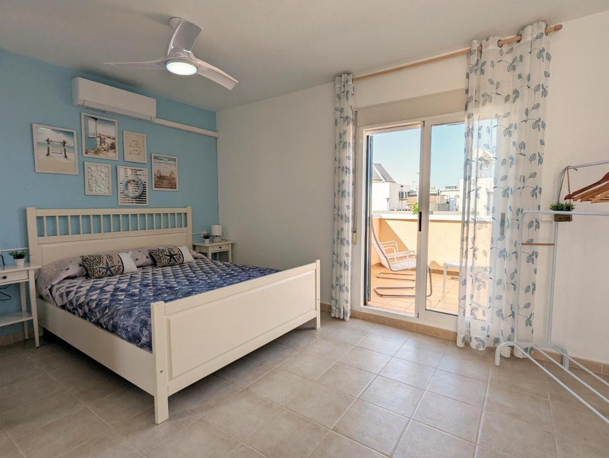Apartamento Las Palmeras - Con Terraza, Barbacoa, Aire Acondicionado Y A 250M De La Playa! Los Alcazares Ngoại thất bức ảnh
