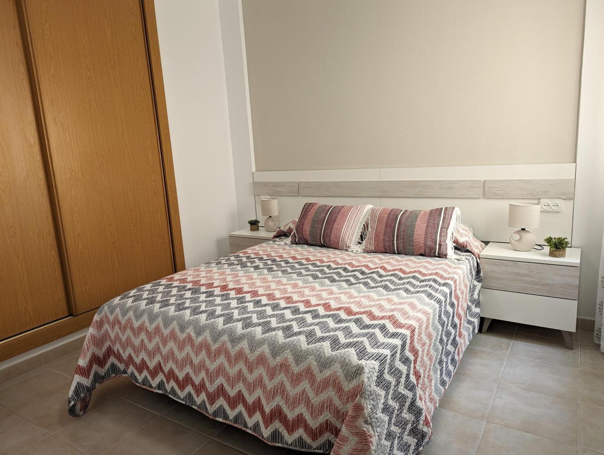 Apartamento Las Palmeras - Con Terraza, Barbacoa, Aire Acondicionado Y A 250M De La Playa! Los Alcazares Ngoại thất bức ảnh